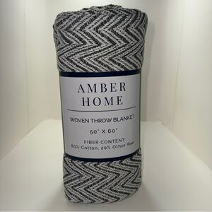 Amber Home Chevron Throw Blanket - Black and White